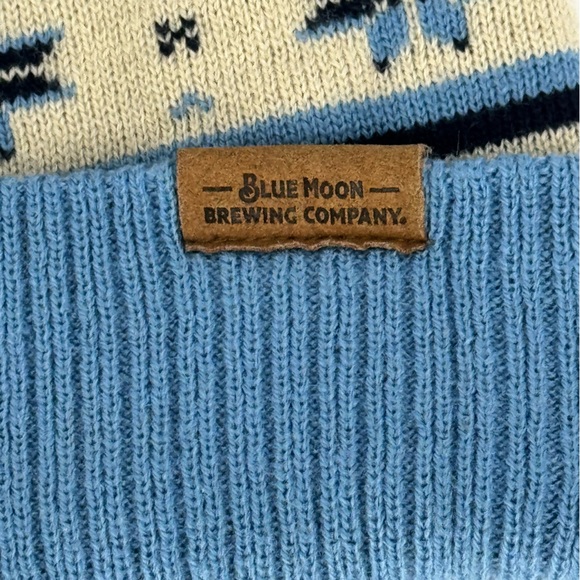 Blue Moon Brewing Company Beer Knit Pom Pom Winter Cap Beanie Sock Stocking Hat - Picture 2 of 5